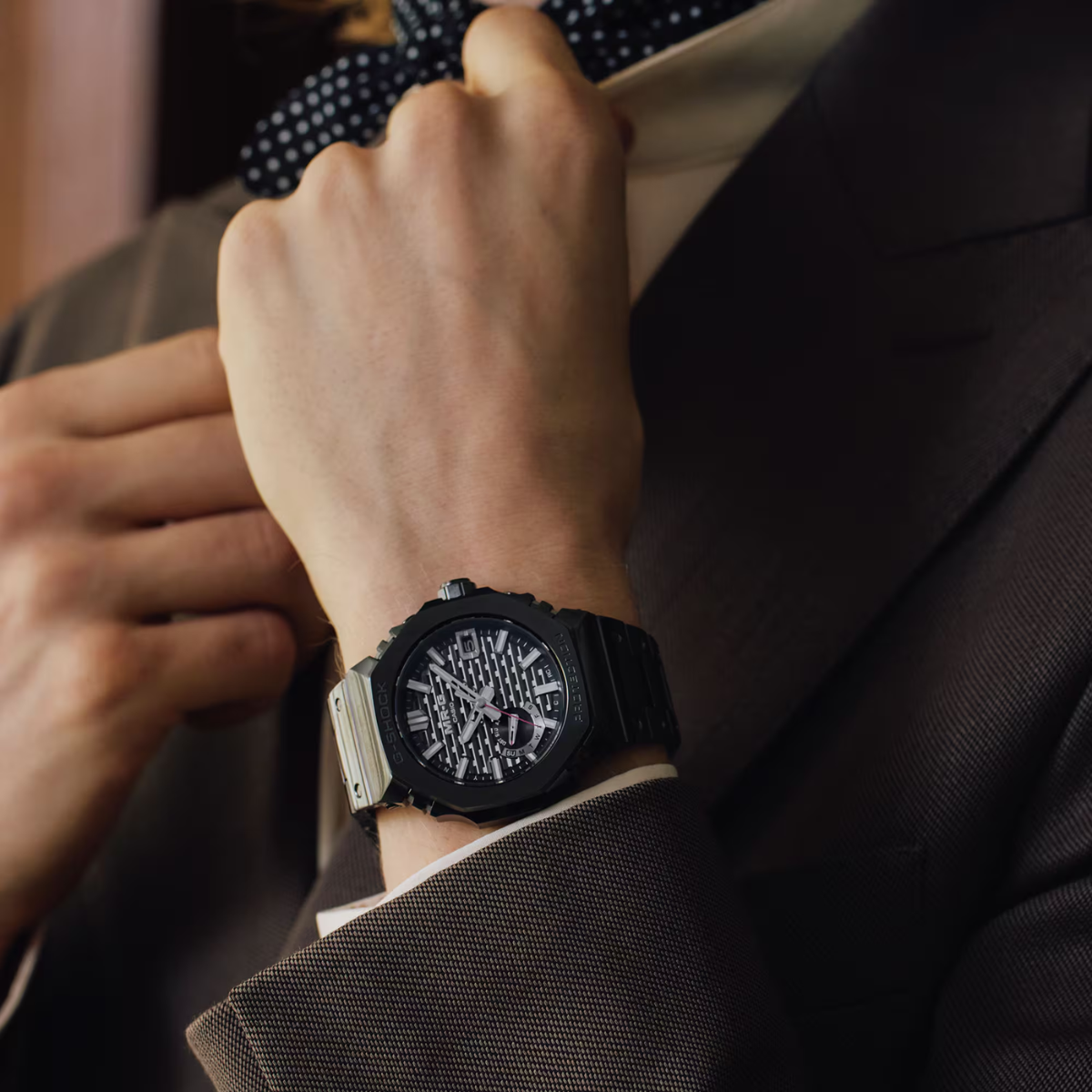 นาฬิกา G-SHOCK ซีรีส์ MRG-B2100 รุ่น MRG-B2100B-1A Solar