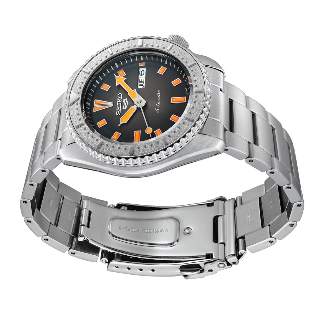 นาฬิกา SEIKO 5 Sports รุ่น SRPL47 SRPL47K SRPL47K1 'Midnight Circuit' Vintage Car Special Edition